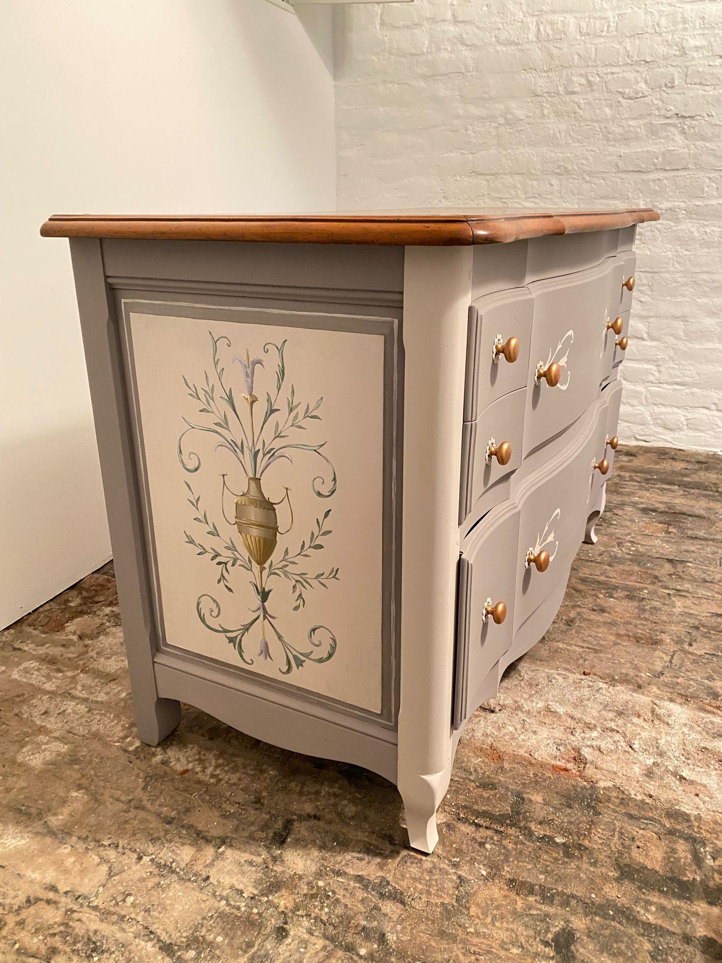 Décor sur meuble